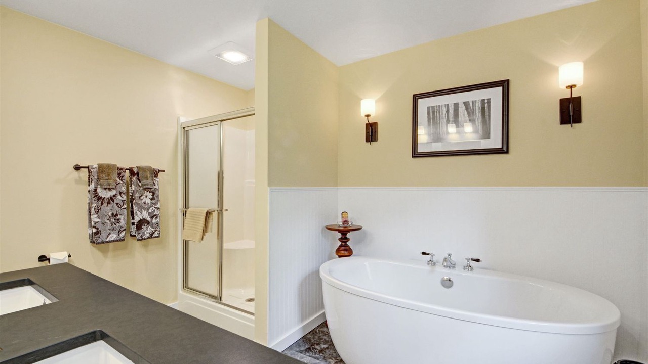Photo of Bathroom in The Galena Territory