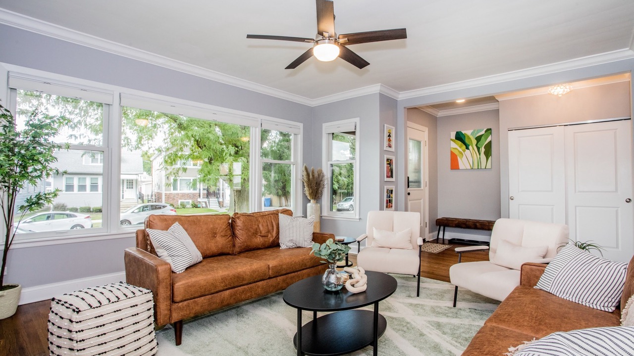 Photo of Bedroom in Jefferson Park