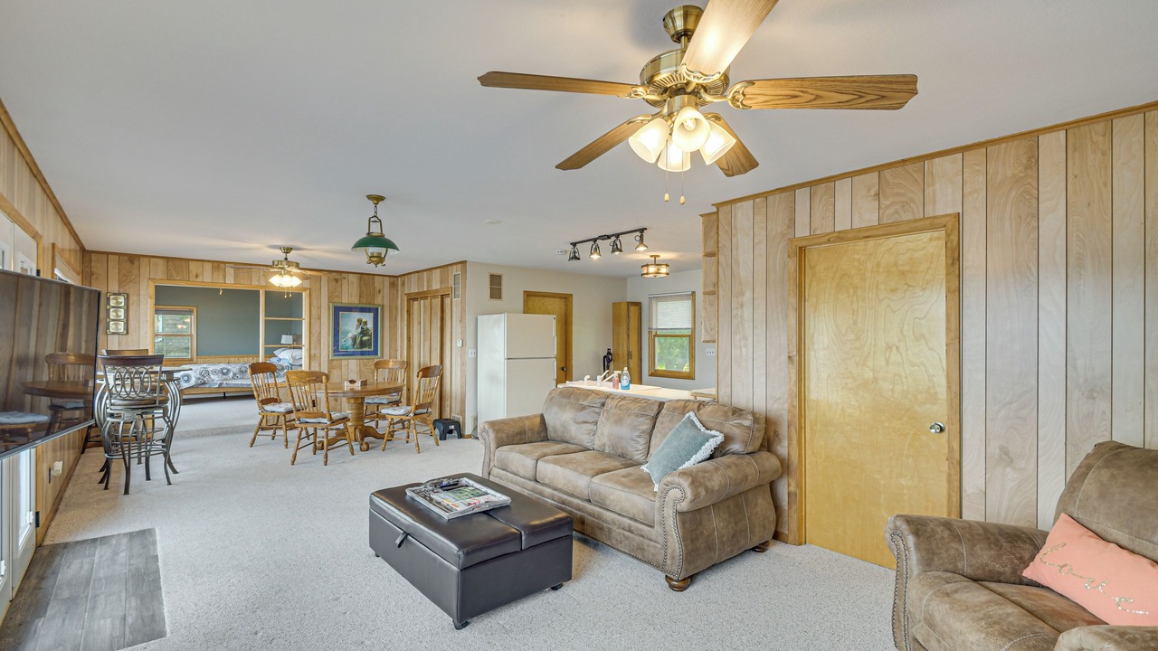 Photo of Livingroom in Fulton