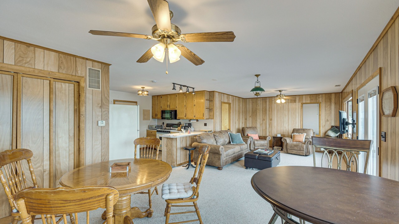 Photo of Livingroom in Fulton