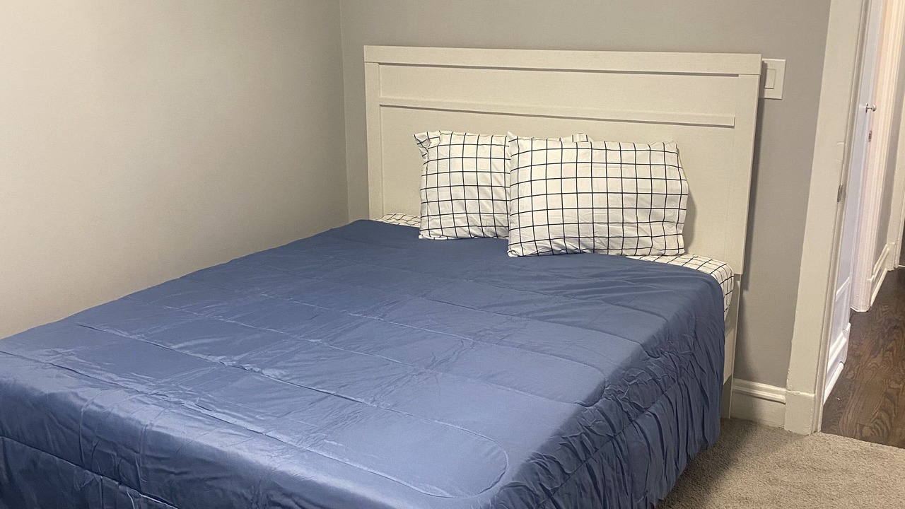 Photo of Bedroom in Avalon Park