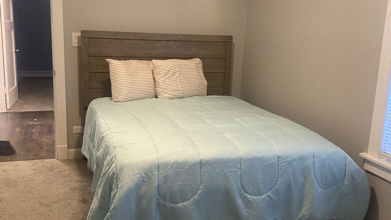 Photo of Bedroom in Avalon Park