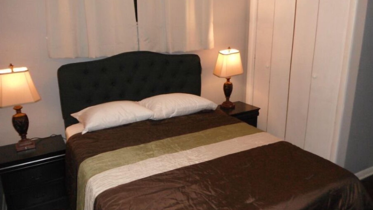 Photo of Bedroom in Roseland