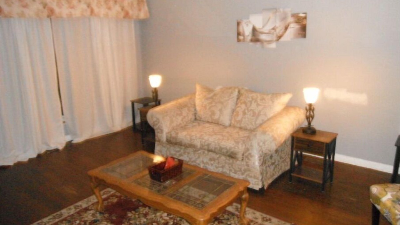 Photo of Livingroom in Roseland