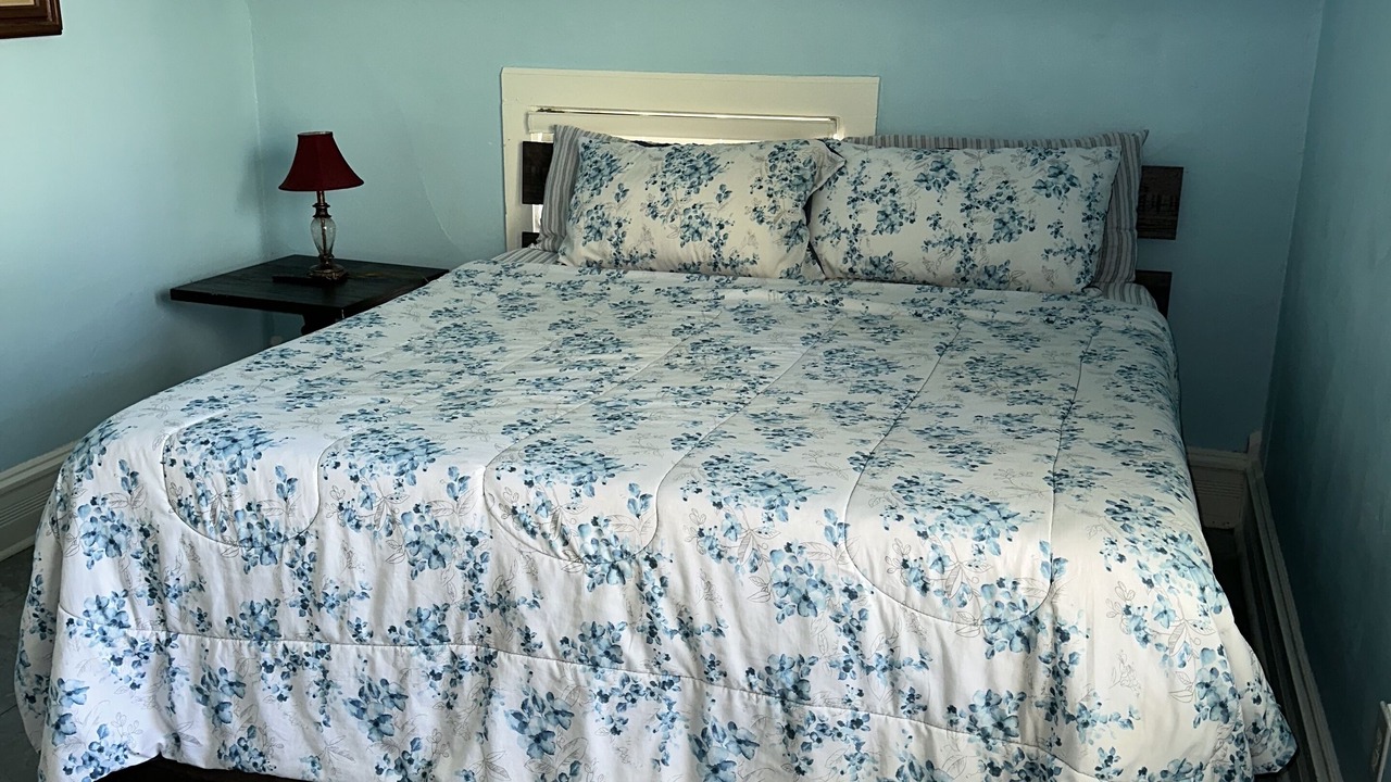 Photo of Bedroom in Morgan Park