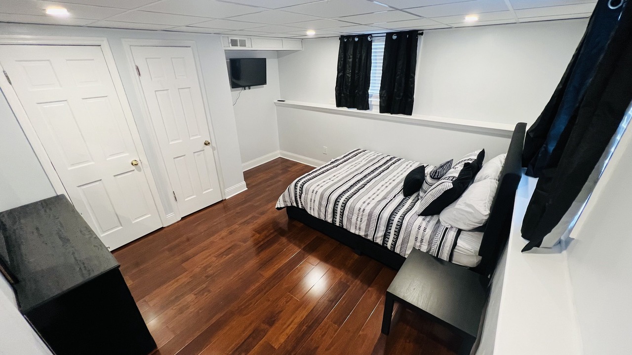 Photo of Bedroom in Waukegan