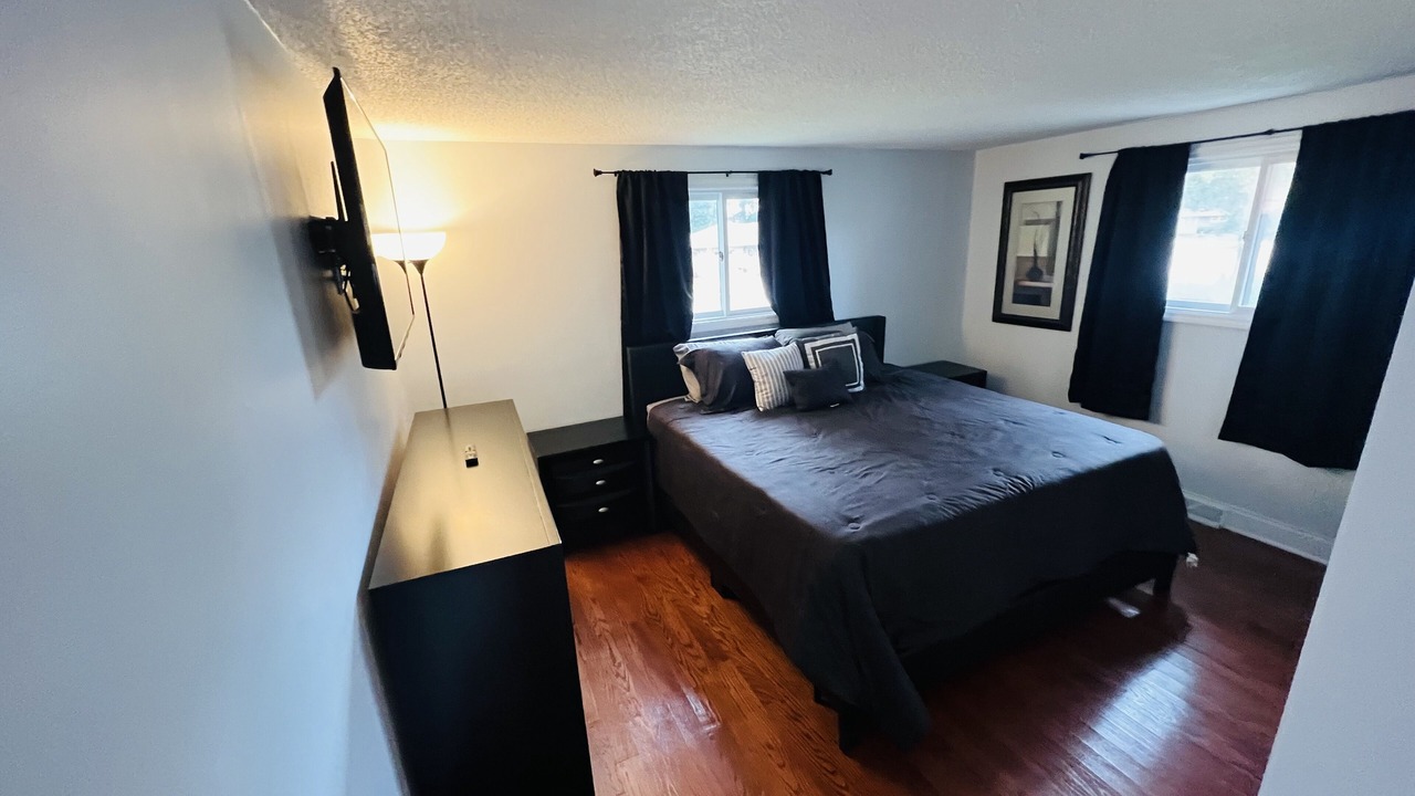 Photo of Bedroom in Waukegan