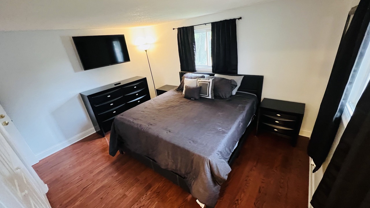 Photo of Bedroom in Waukegan