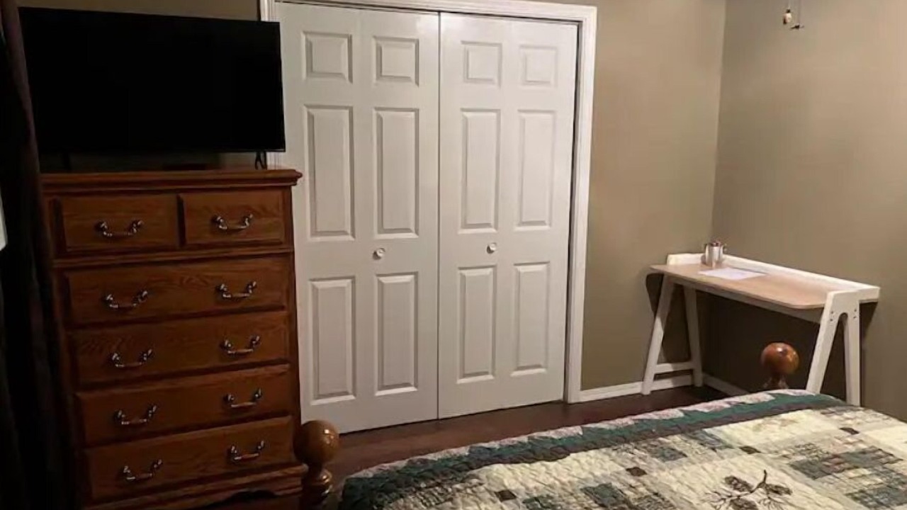 Photo of Bedroom in Benton