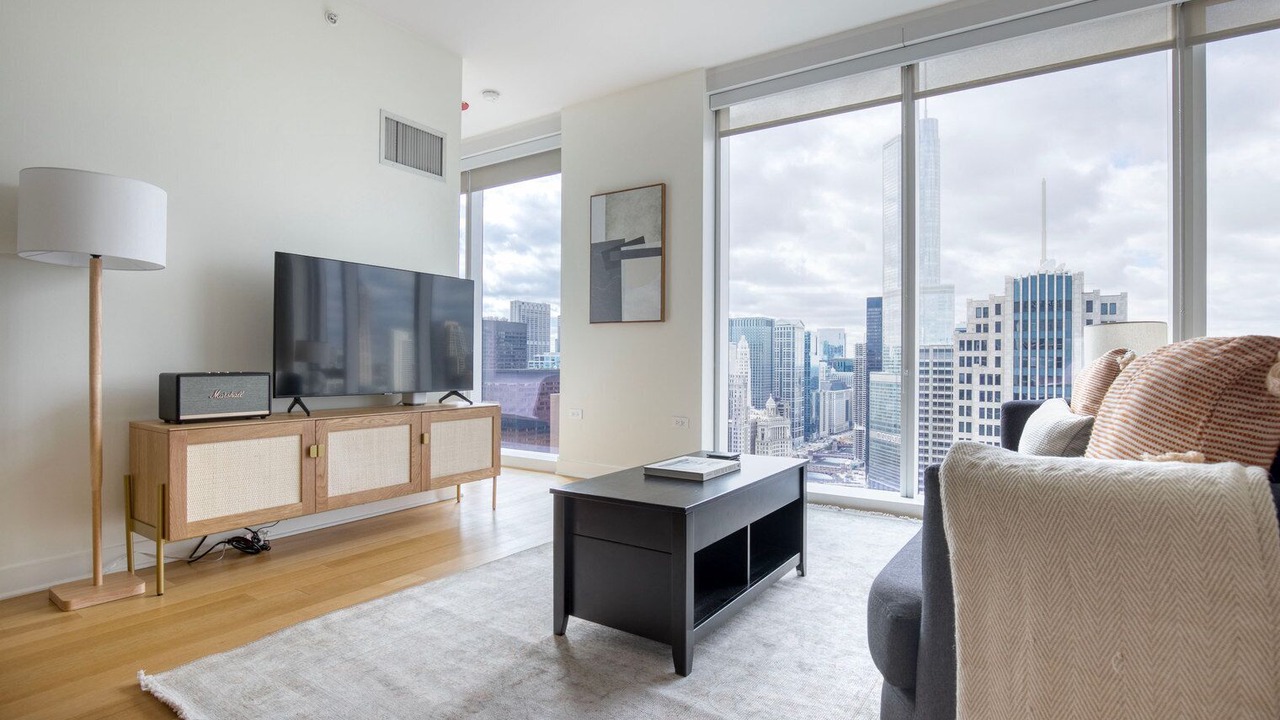 Photo of Livingroom in Streeterville