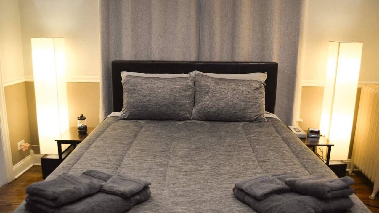 Photo of Bedroom in Lakeview