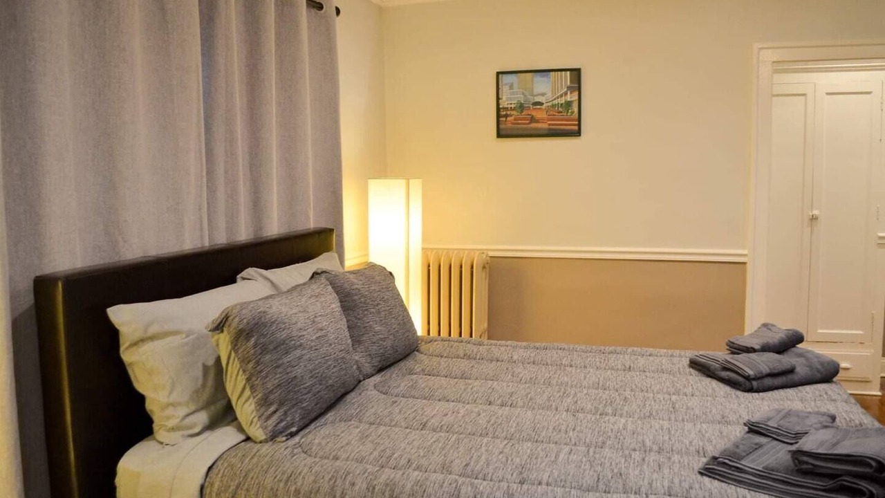Photo of Bedroom in Lakeview