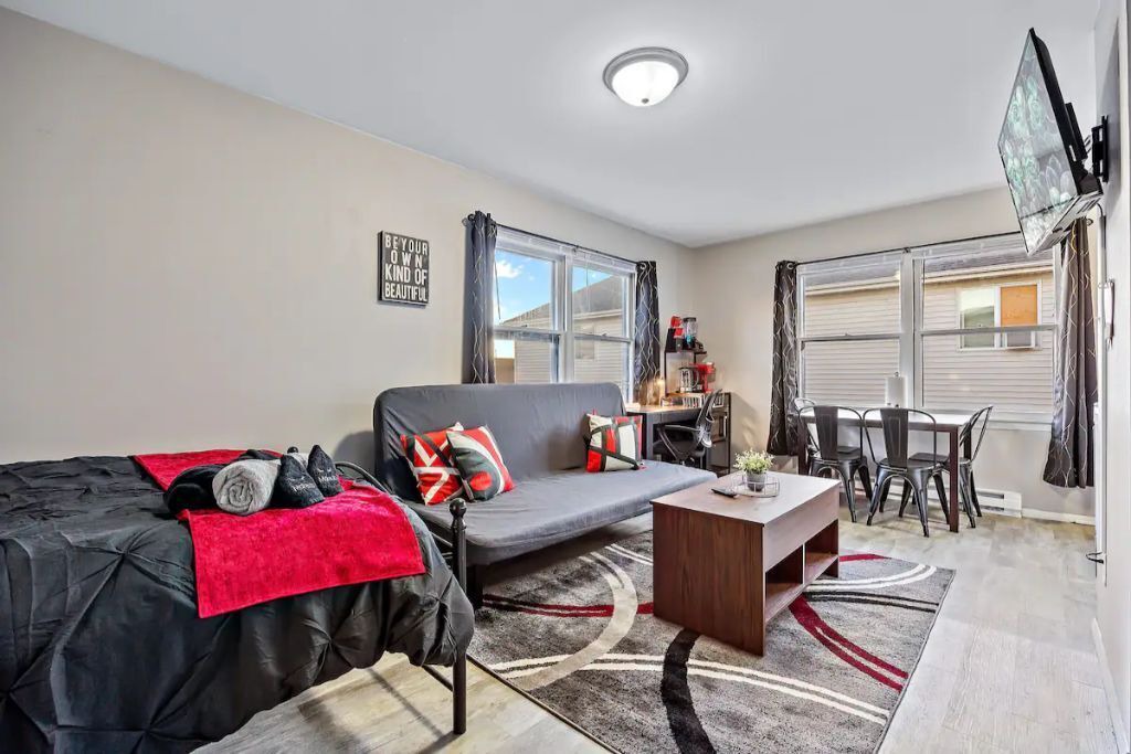 Photo of Livingroom in Aurora