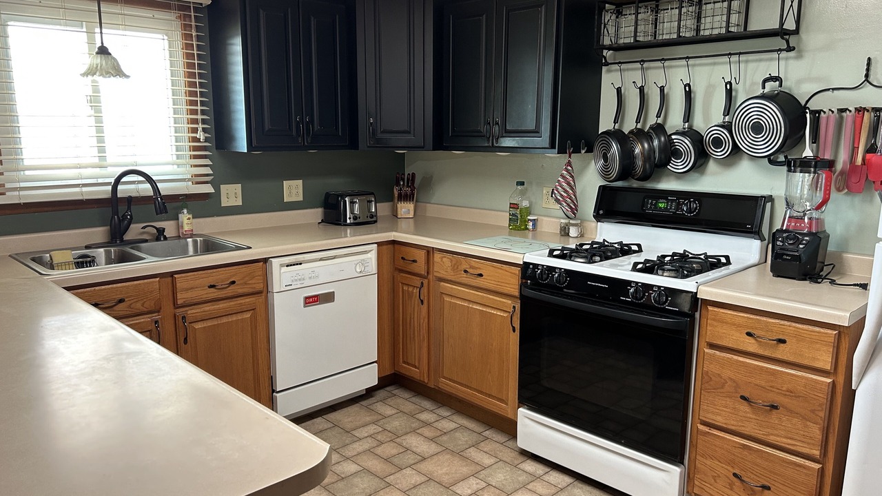 Photo of Kitchen in Lakewood  Shelby County