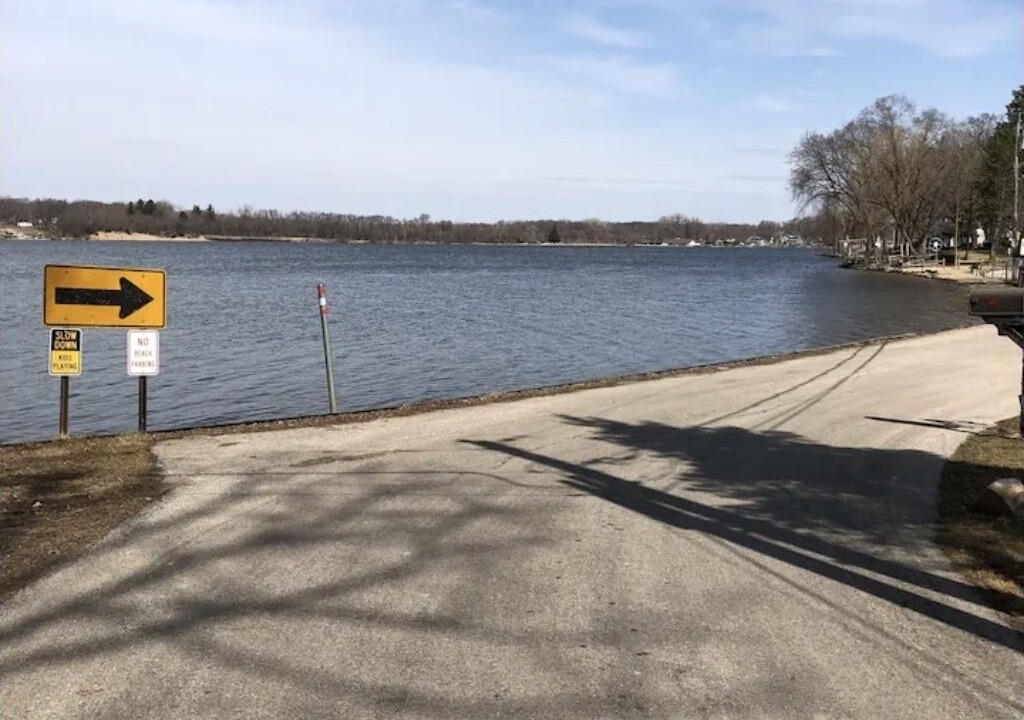 Photo of Others in Long Lake