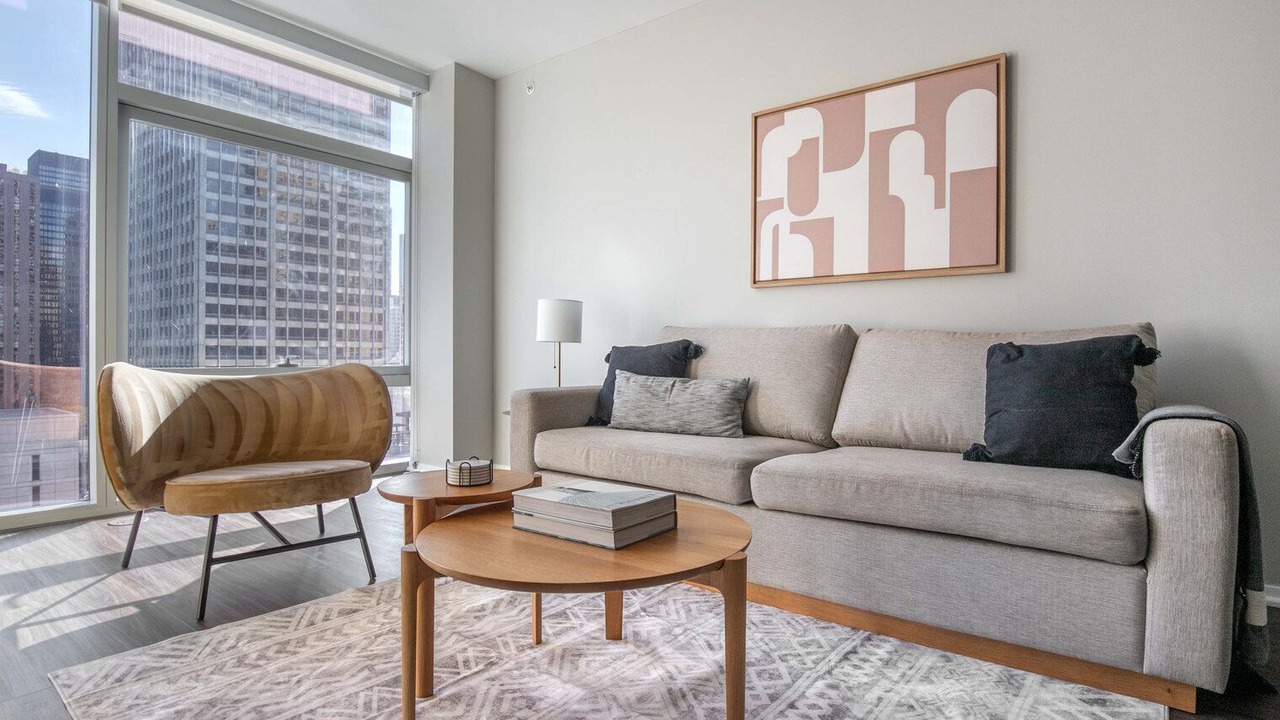 Photo of Livingroom in Streeterville