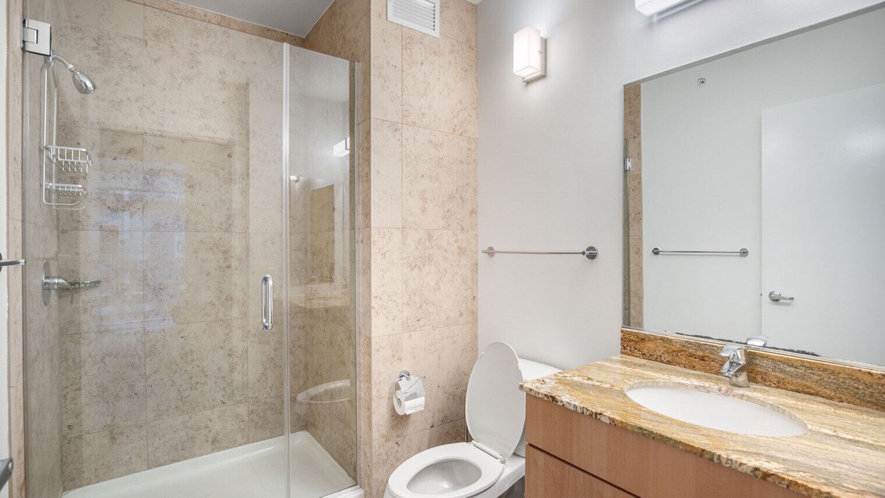 Photo of Bathroom in Streeterville