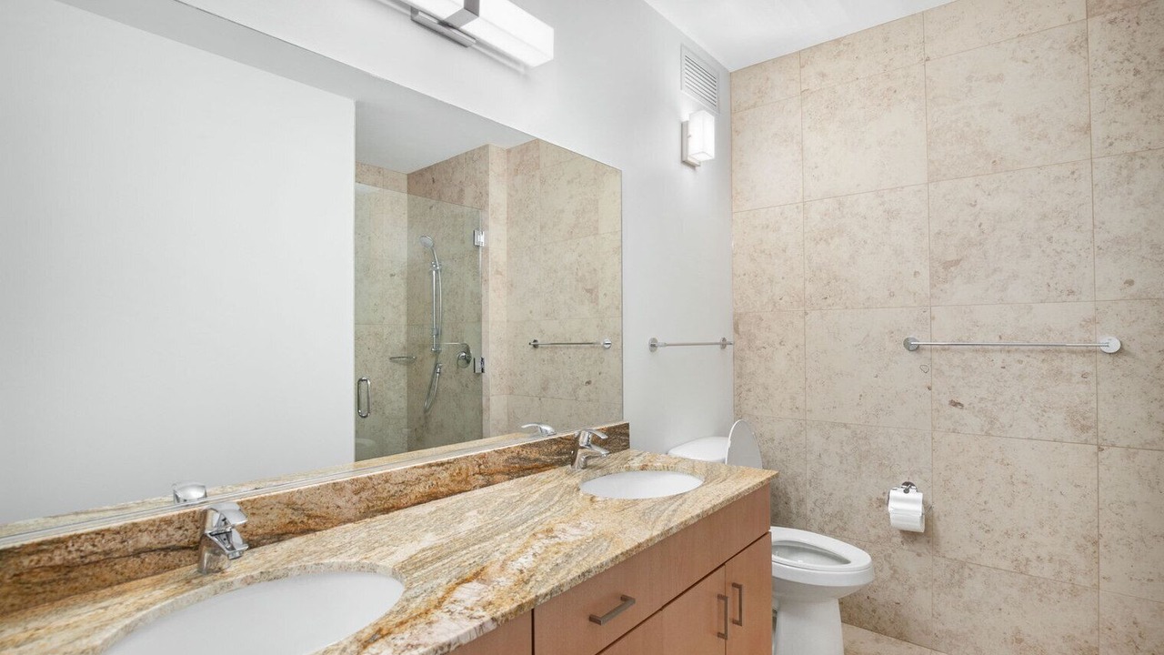 Photo of Bathroom in Streeterville