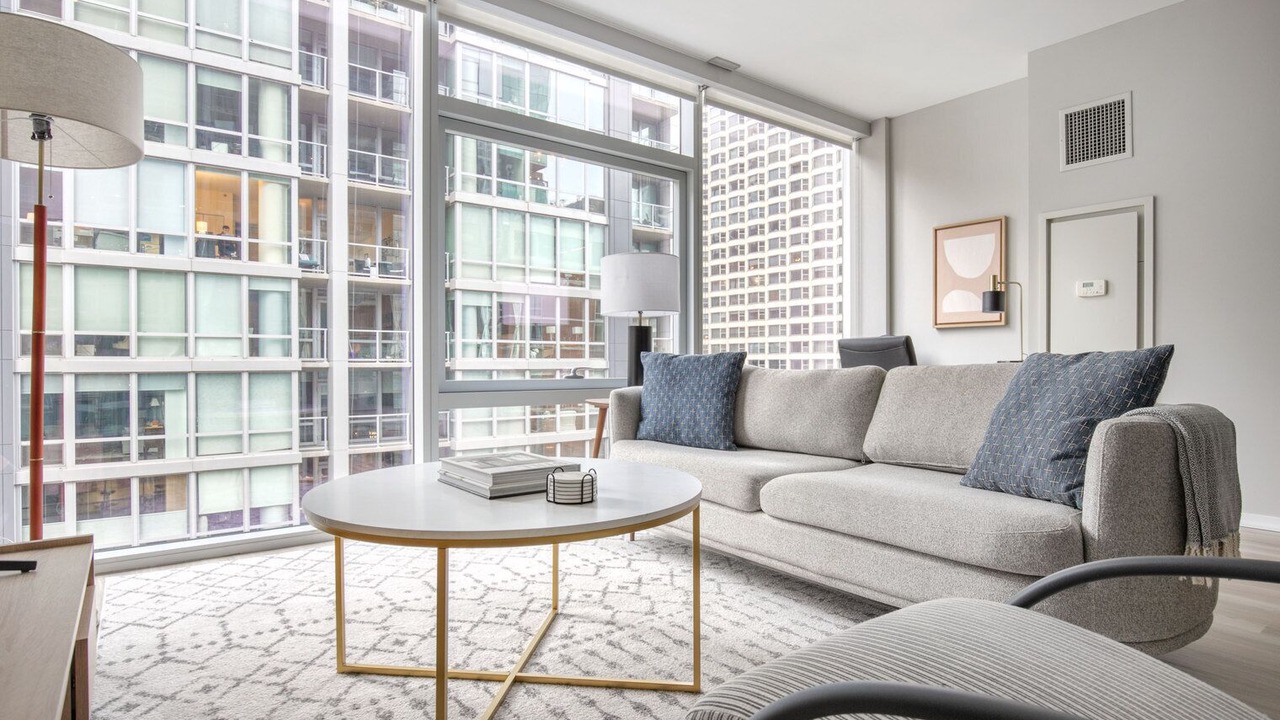 Photo of Livingroom in Streeterville