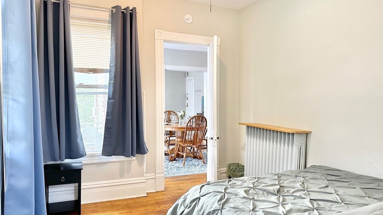 Photo of Bedroom in Oak Park