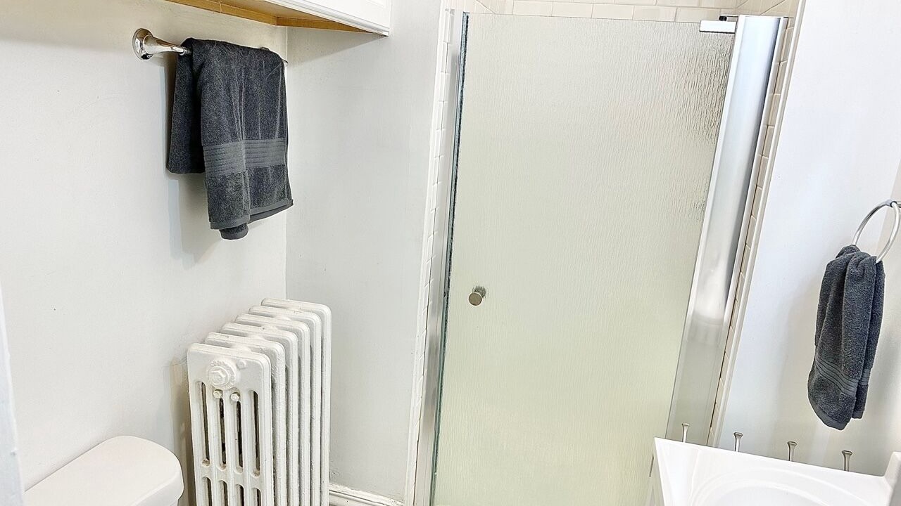 Photo of Bathroom in Oak Park