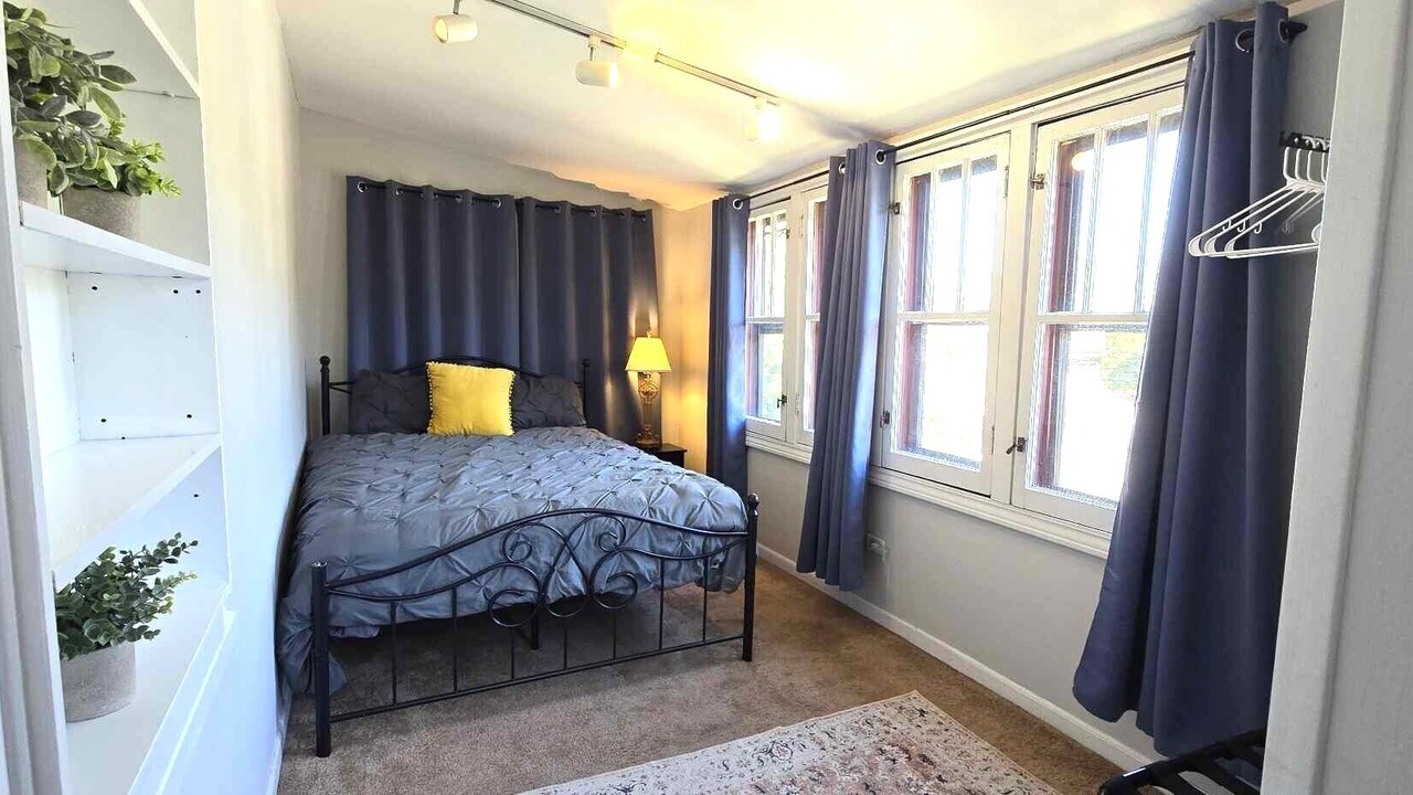 Photo of Bedroom in Oak Park
