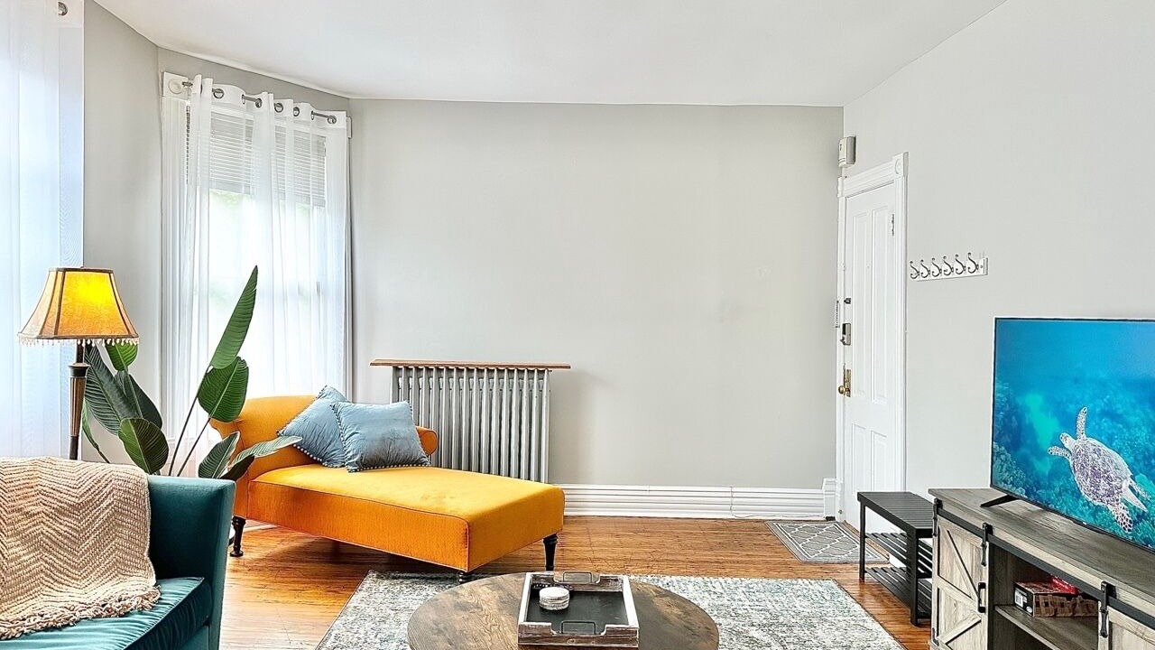 Photo of Livingroom in Oak Park