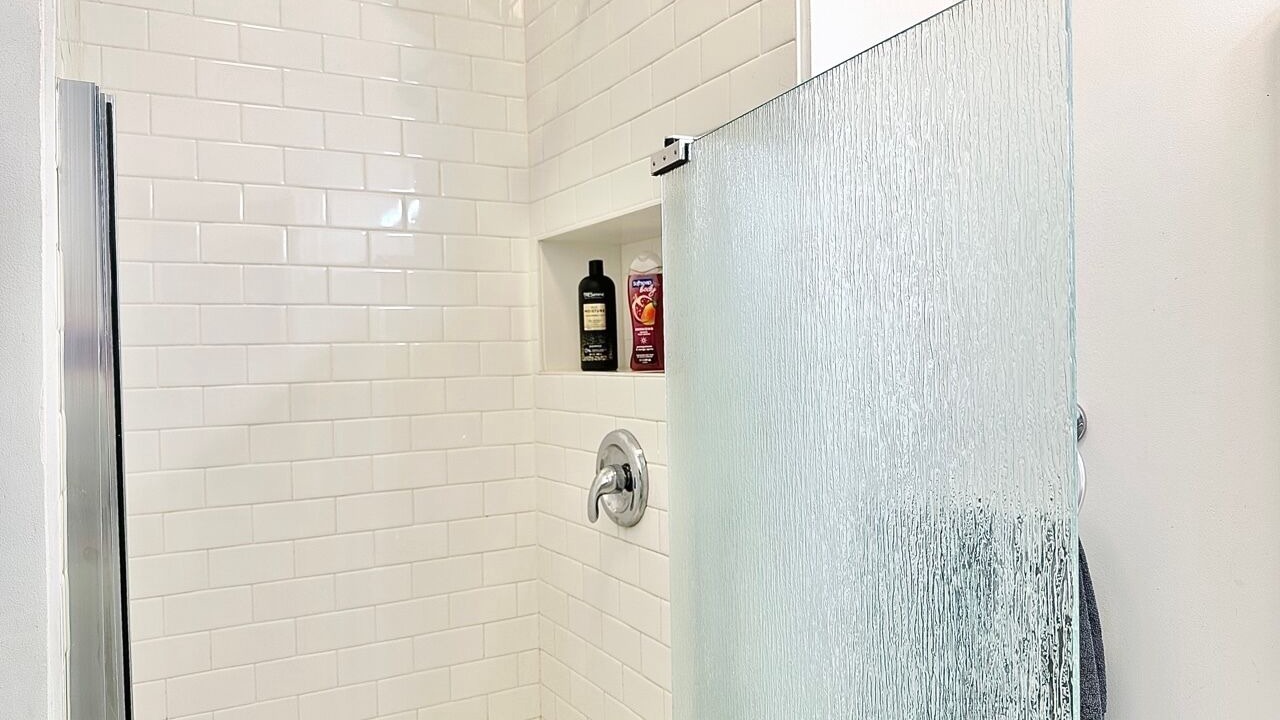 Photo of Bathroom in Oak Park