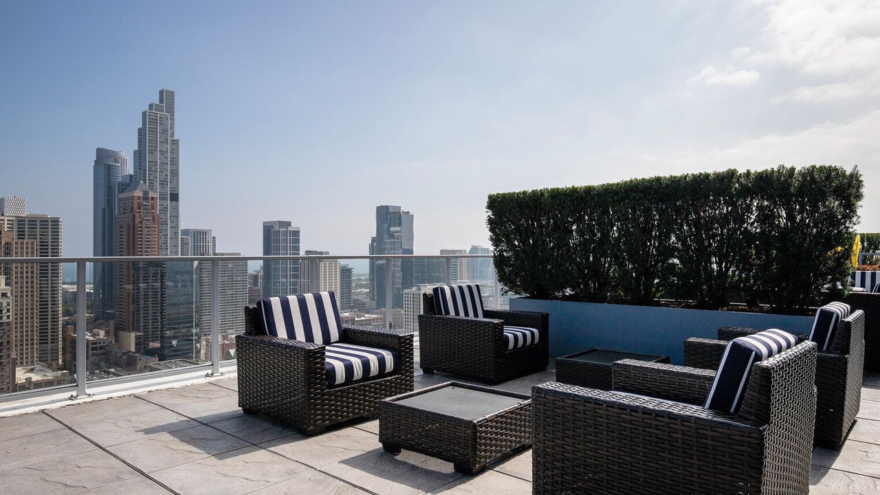 Photo of Patio Balcony in The Loop