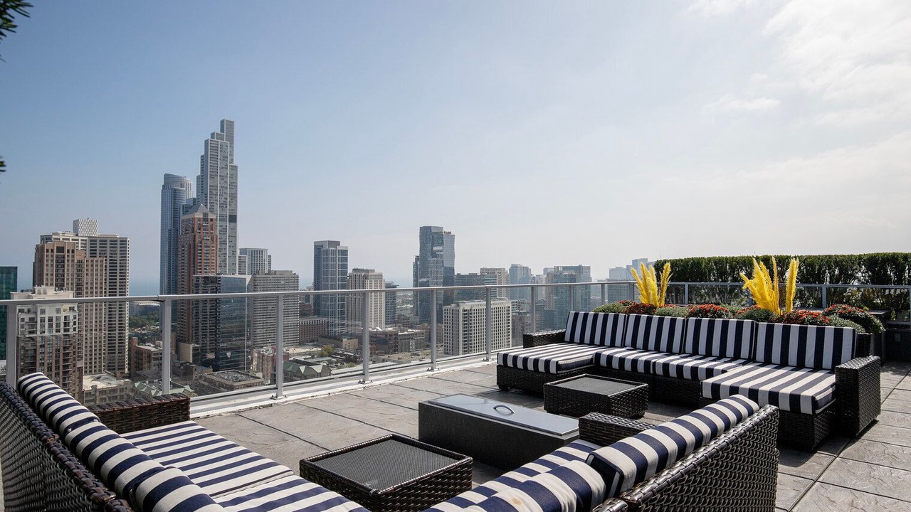 Photo of Patio Balcony in The Loop