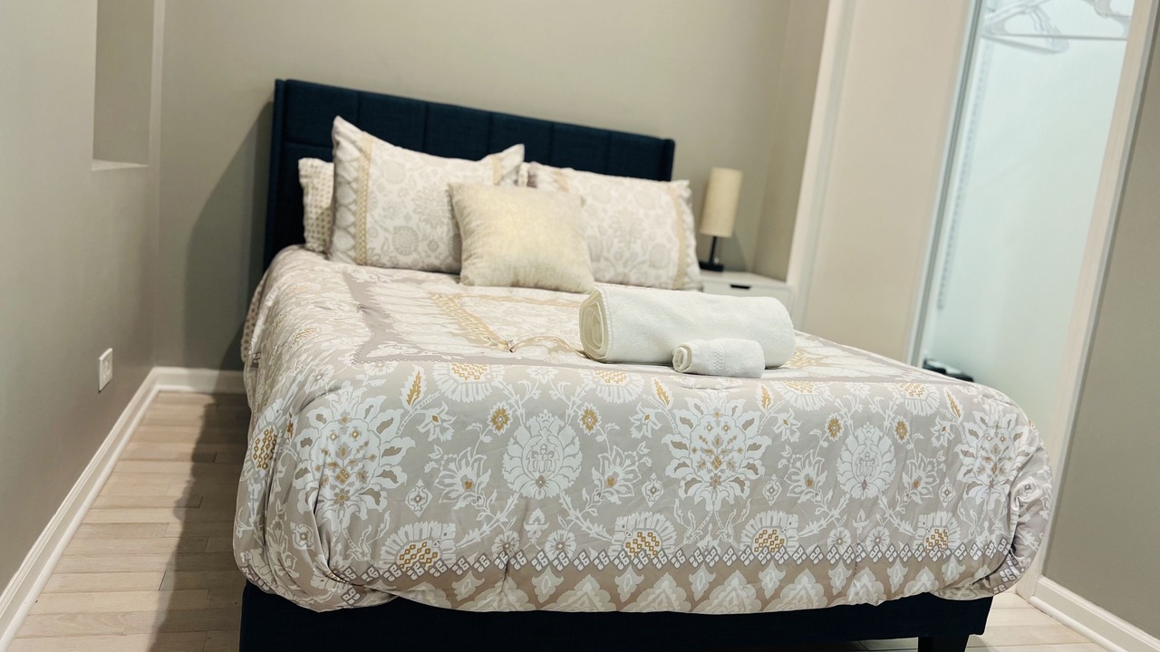 Photo of Bedroom in Little Village