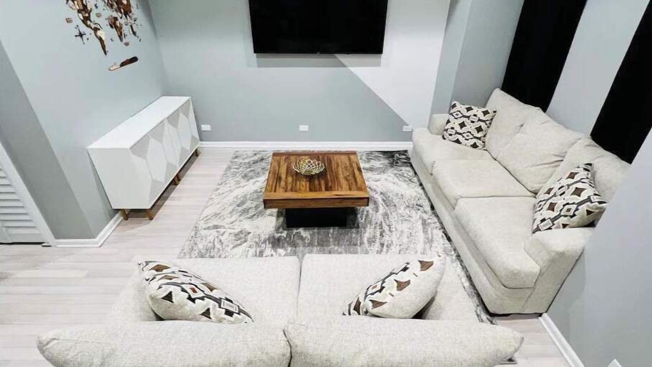 Photo of Livingroom in Little Village