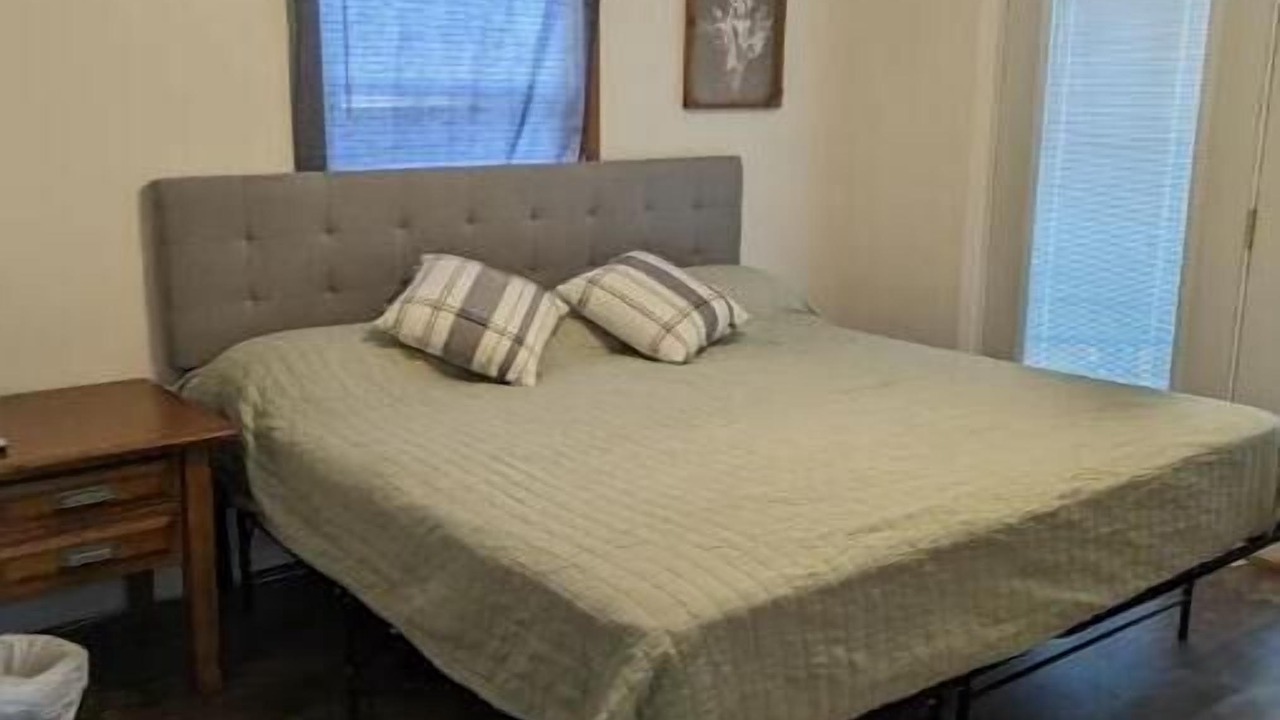 Photo of Bedroom in Oquawka