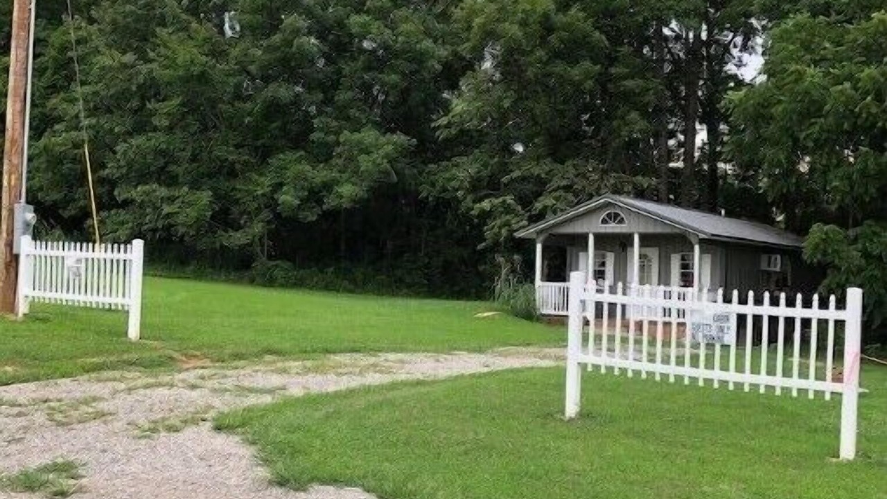 Photo of Outdoor in Ava