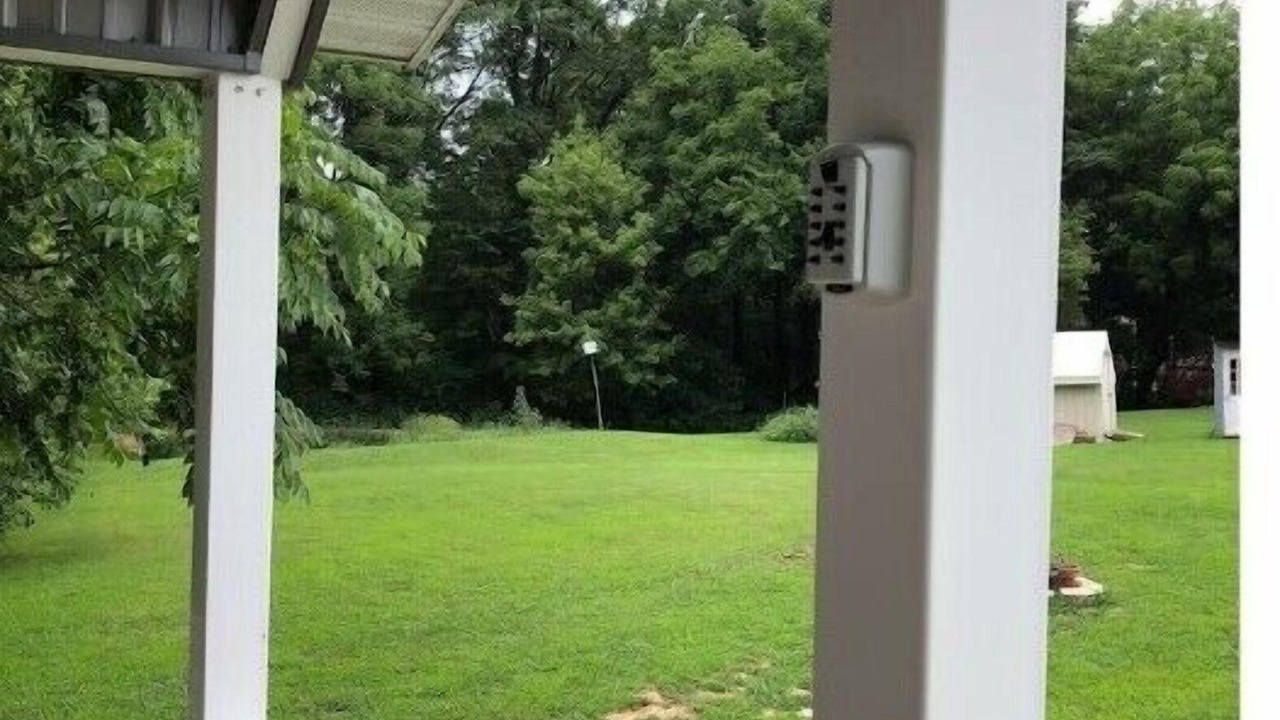 Photo of Outdoor in Ava