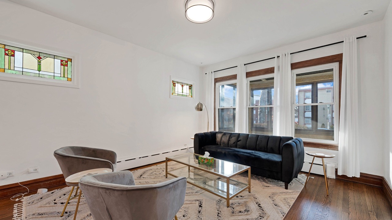 Photo of Bedroom in Oak Park