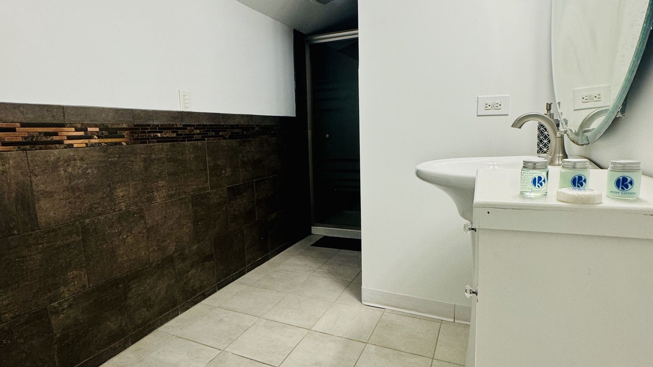 Photo of Bathroom in Forestview