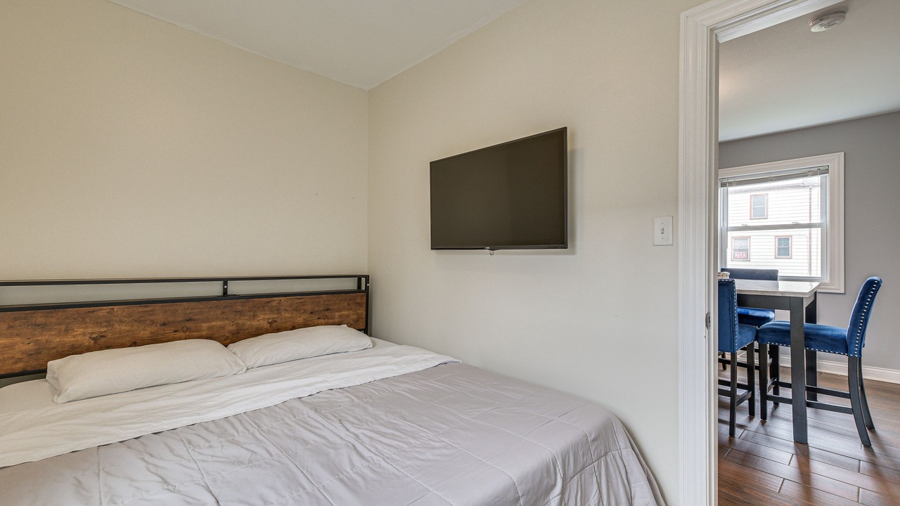 Photo of Bedroom in Blue Island