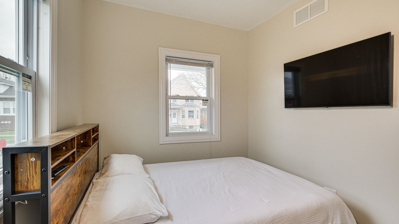 Photo of Bedroom in Blue Island