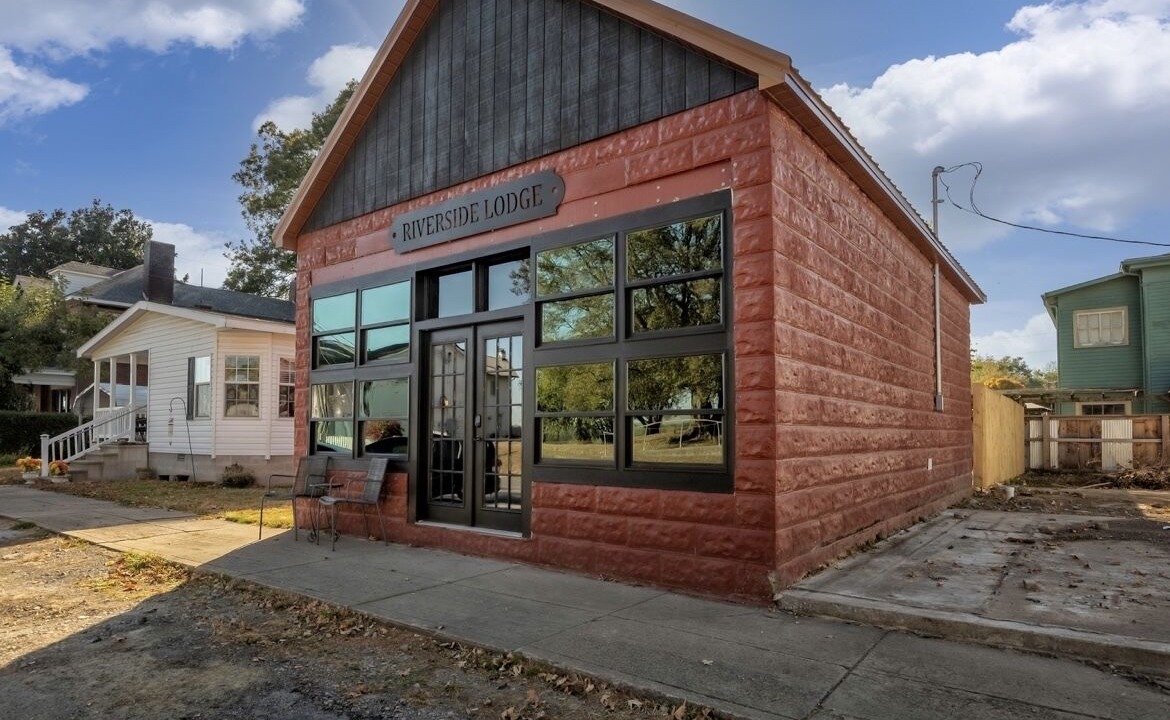 Photo of Outdoor in Elizabethtown