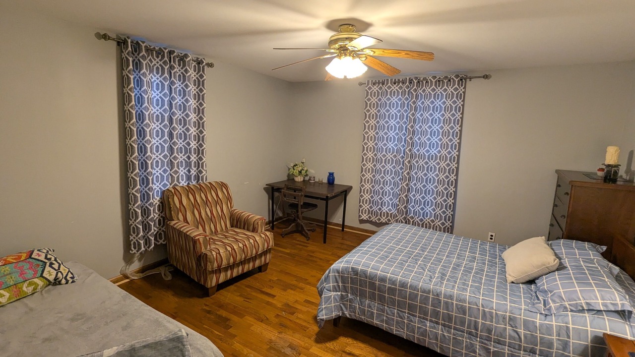 Photo of Bedroom in Oblong