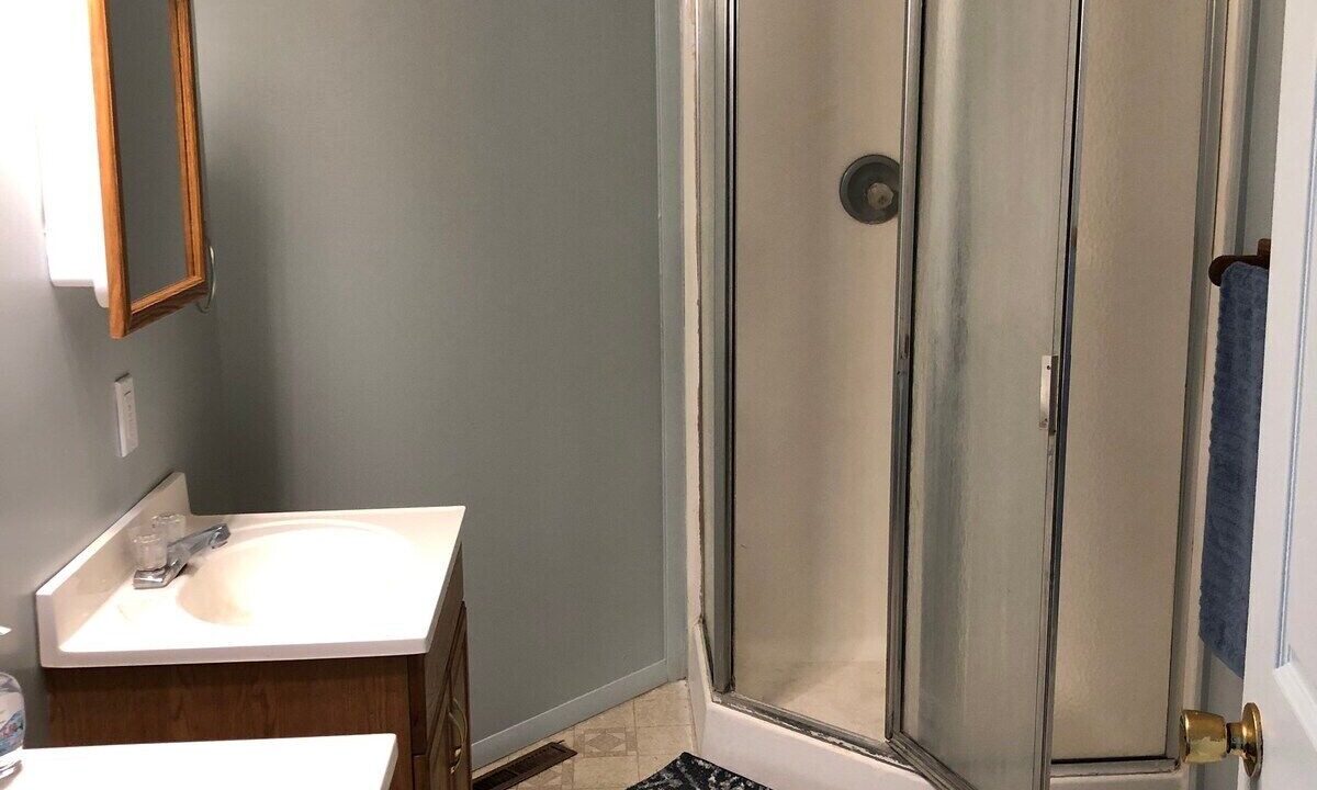 Photo of Bathroom in Oblong