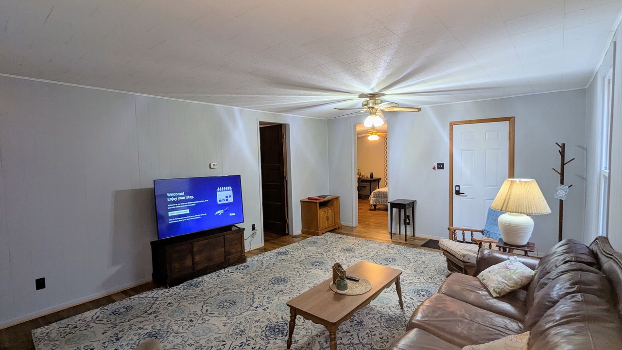 Photo of Livingroom in Oblong
