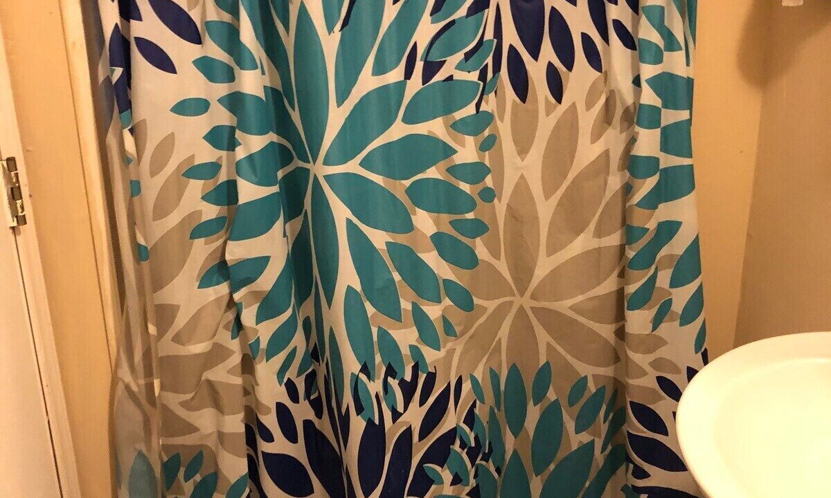 Photo of Bathroom in Oblong
