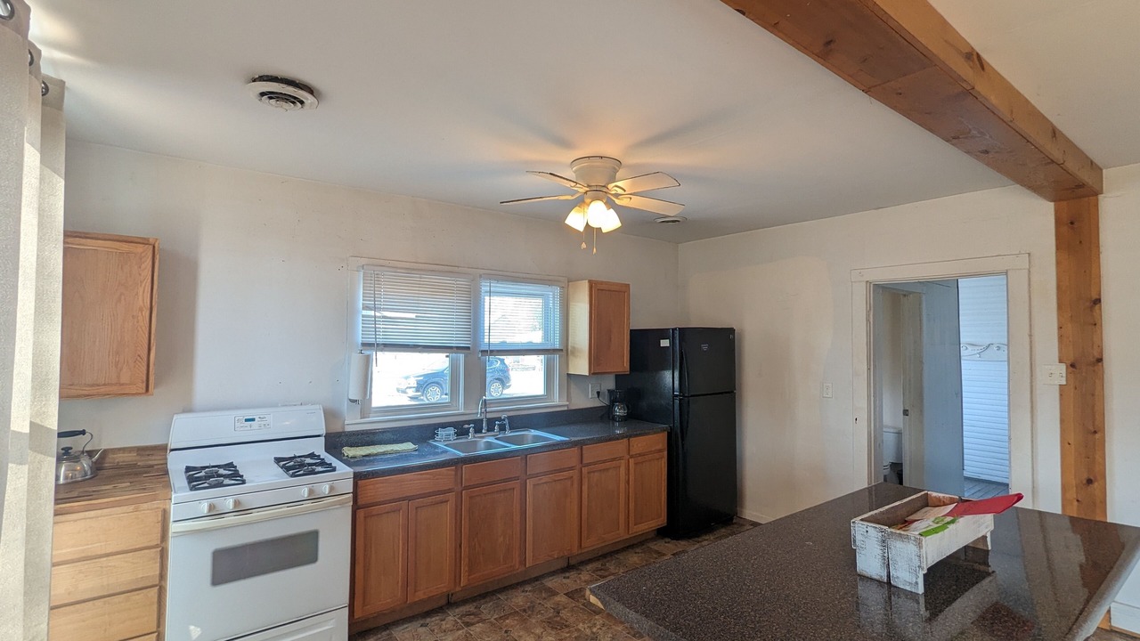 Photo of Kitchen in Oblong
