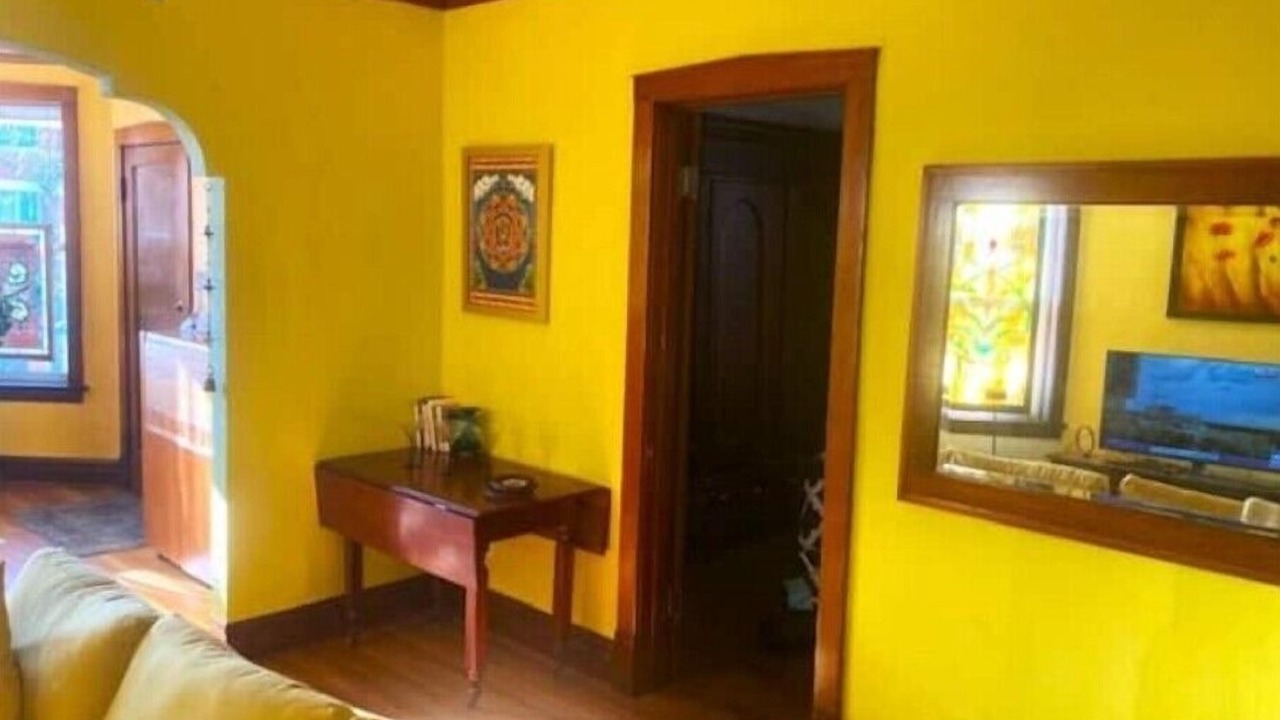 Photo of Livingroom in North Center