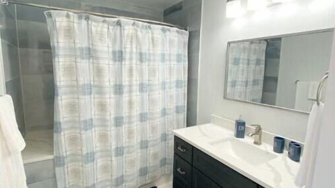 Photo of Bathroom in Rolling Meadows