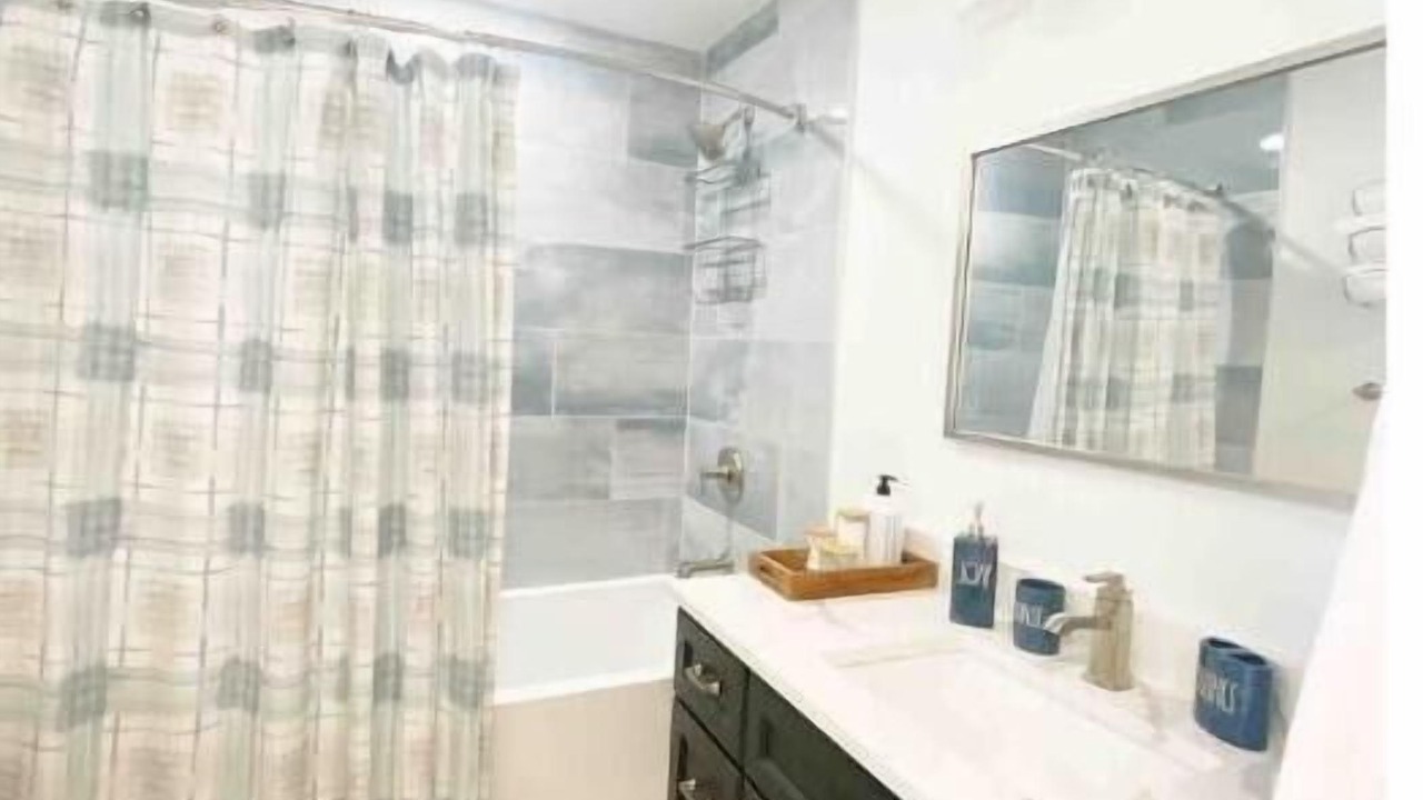Photo of Bathroom in Rolling Meadows