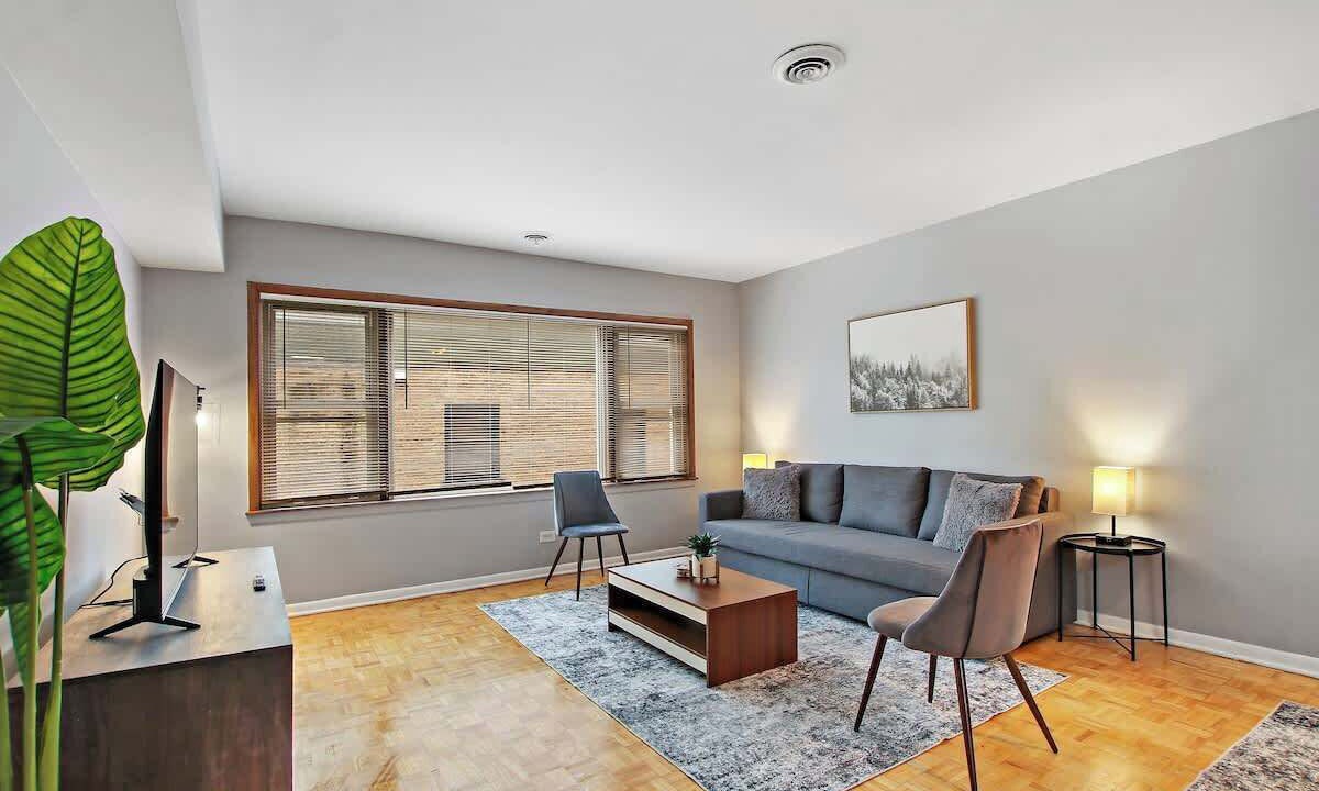 Photo of Livingroom in Evanston