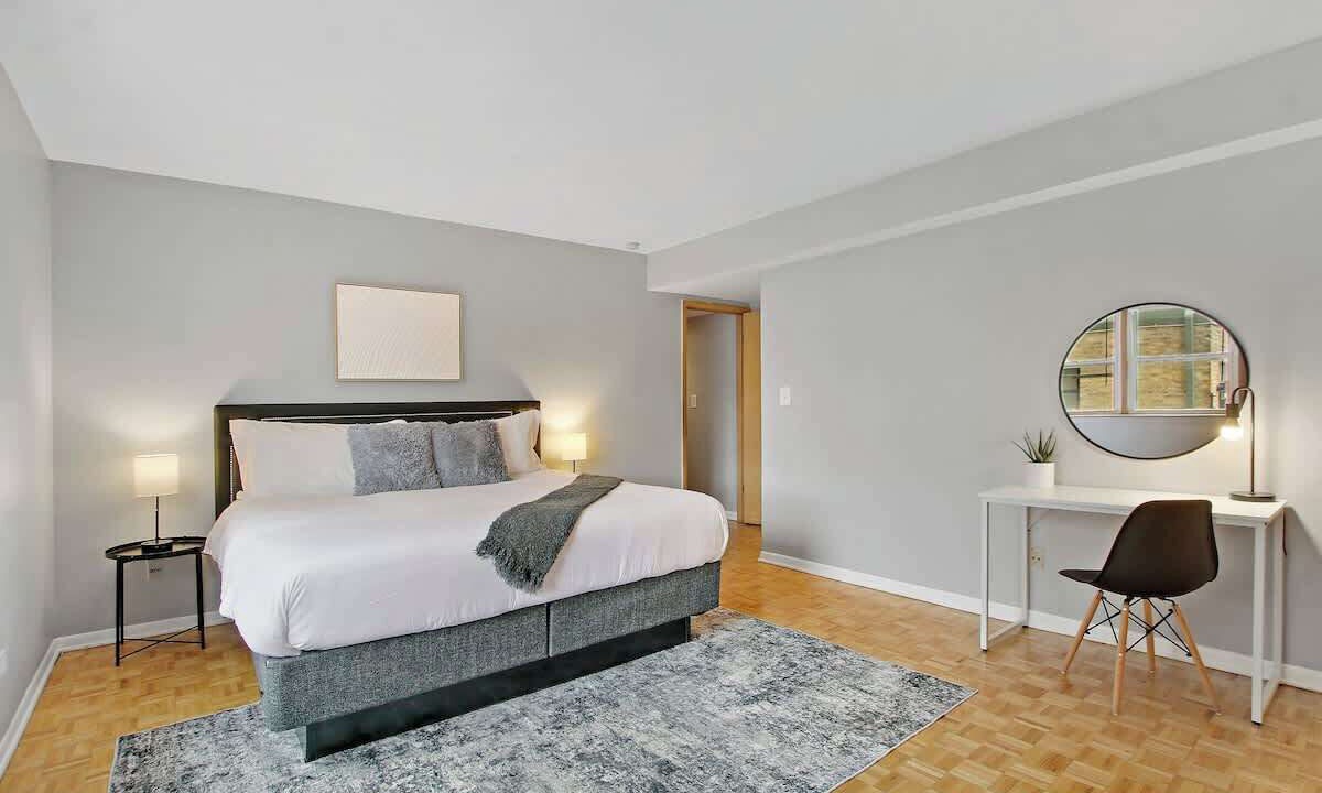Photo of Bedroom in Evanston